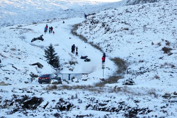 Weekend weather warning issued as snow and freezing conditions forecast