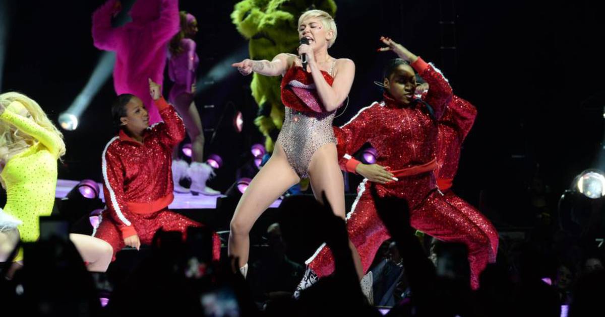 Miley Cyrus Brings Her Bangerz Tour To O2 The Irish Times 6217