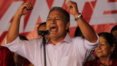 Ex-Marxist rebel eyes centrists in El Salvador presidential run-off