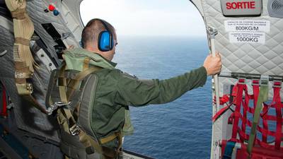 MH370 crash: France begins new search for  debris off Réunion