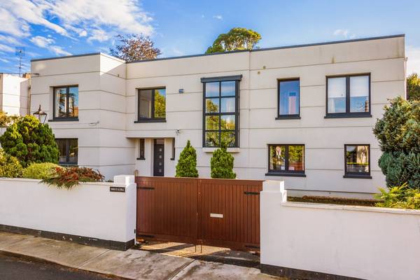 Sea views and light-filled rooms in art deco style for €1.95m