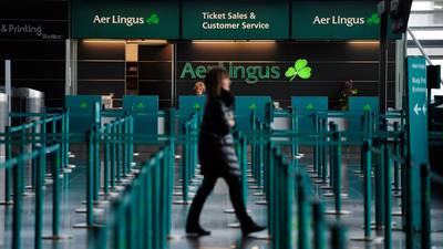 Siptu members of Aer Lingus ground staff reject pay freeze
