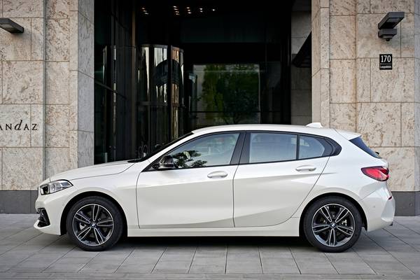 BMW goes back to its roots with 1 Series