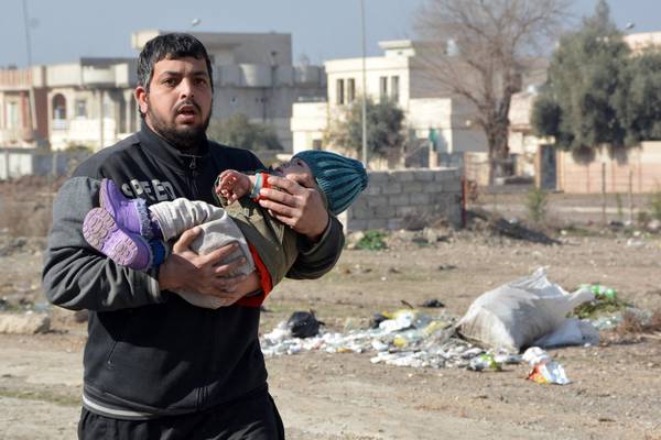 Air raid targeting IS militant kills up to 30 in Iraq’s Mosul