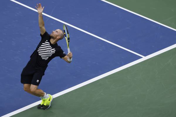 US Open round-up: match delayed as health officials debate virus rules