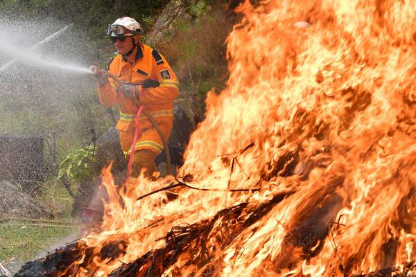 Australia burns grasslands to minimise looming bushfire risk
