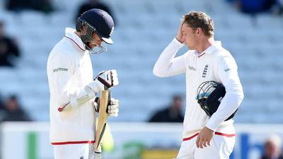 New Zealand make light work of England batting lineup in second test