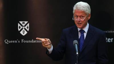 Clinton calls on leaders to build on global opportunities