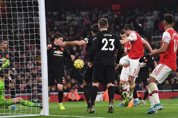 Arsenal come out fighting to brush Manchester United aside