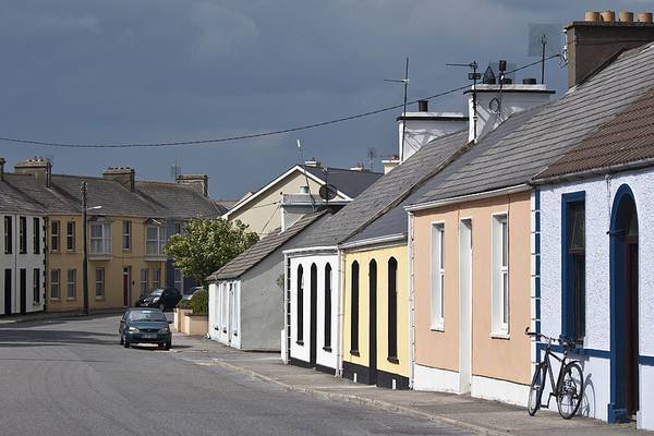 Coalition and Oireachtas housing group at odds over vacant units