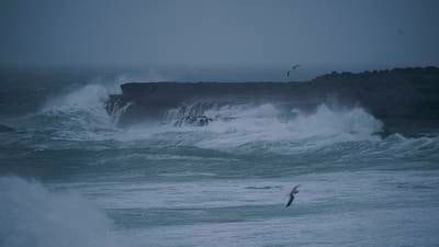 Storm Jocelyn: Orange wind warning in place for Donegal, Galway and Mayo as 38,000 without power