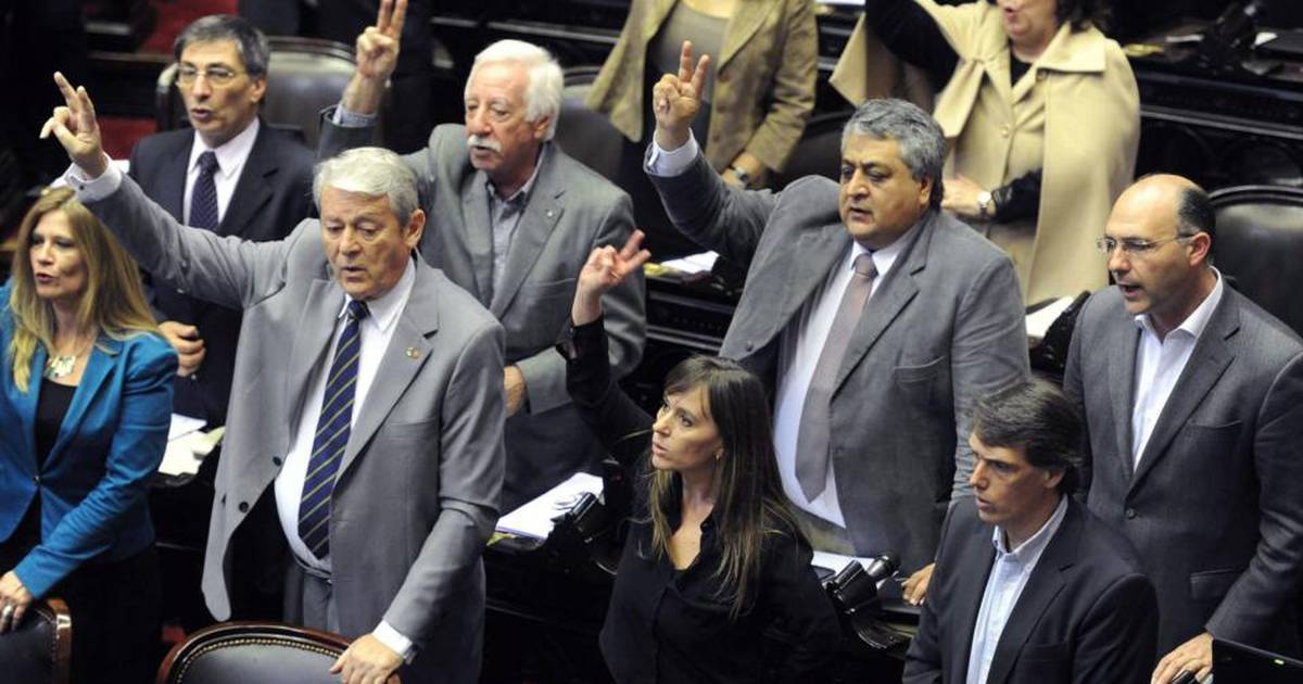 Argentina’s Congress approves law to restructure bond debt – The Irish ...